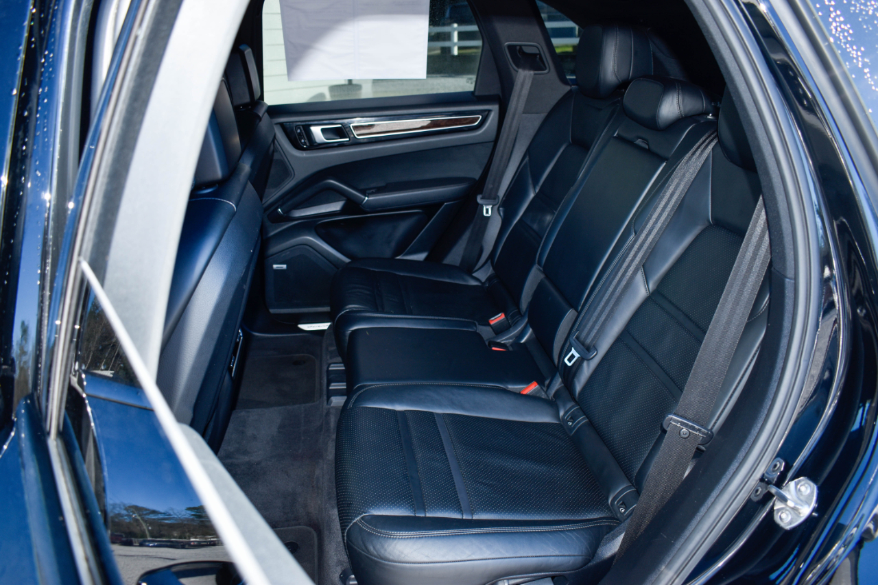 Porsche Cayenne Base 2019