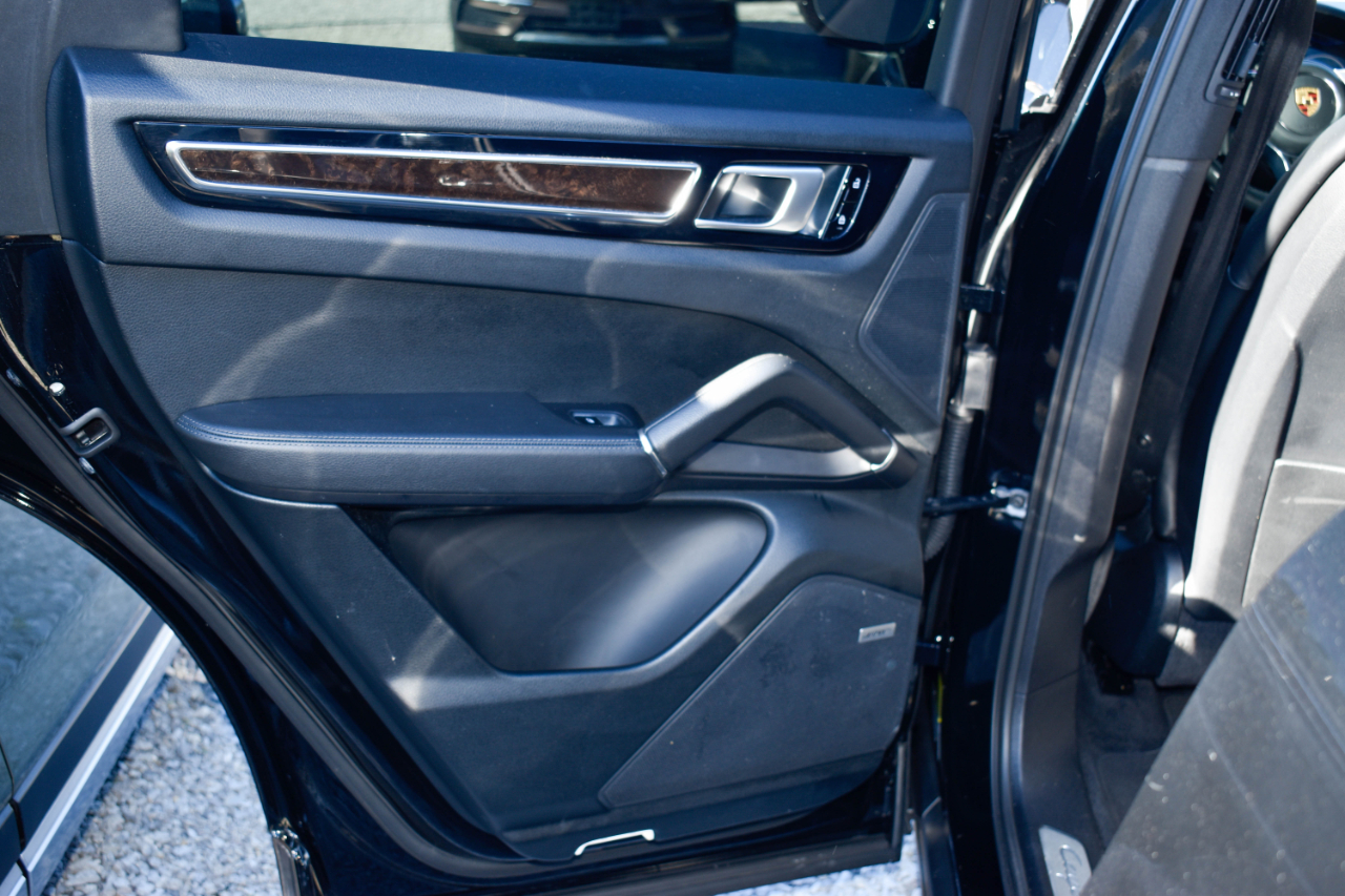 Porsche Cayenne Base 2019