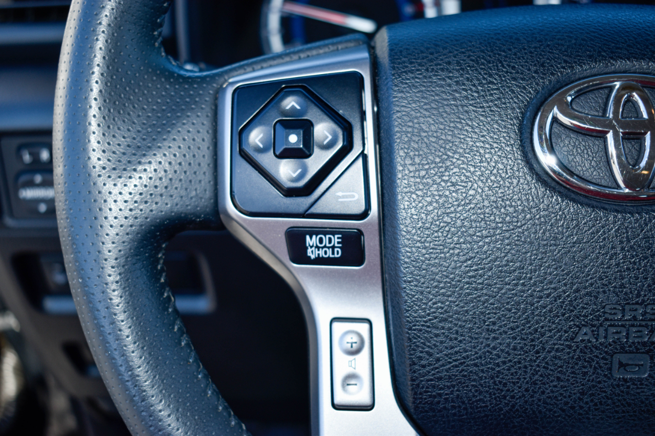 Toyota 4Runner SR5 2WD 2016