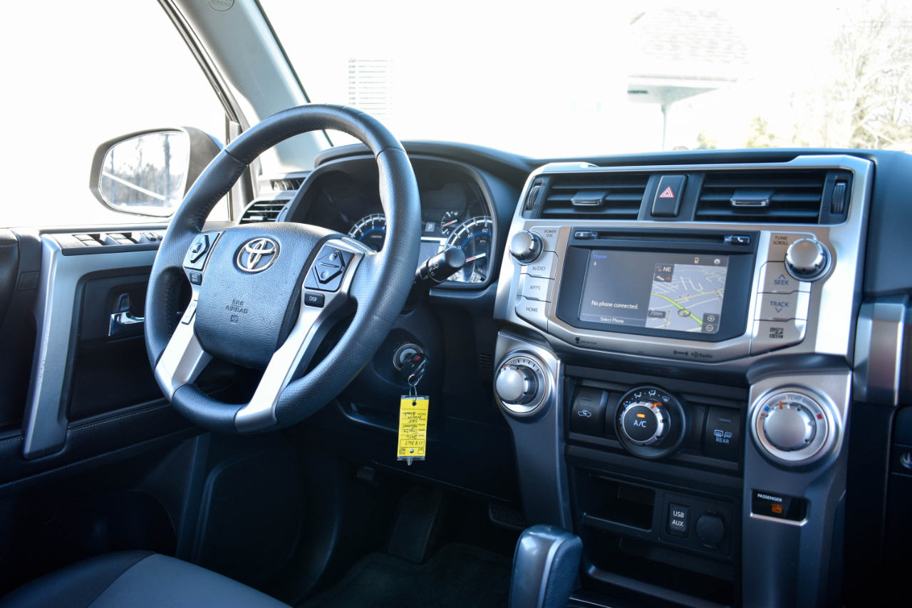 Toyota 4Runner SR5 2WD 2016