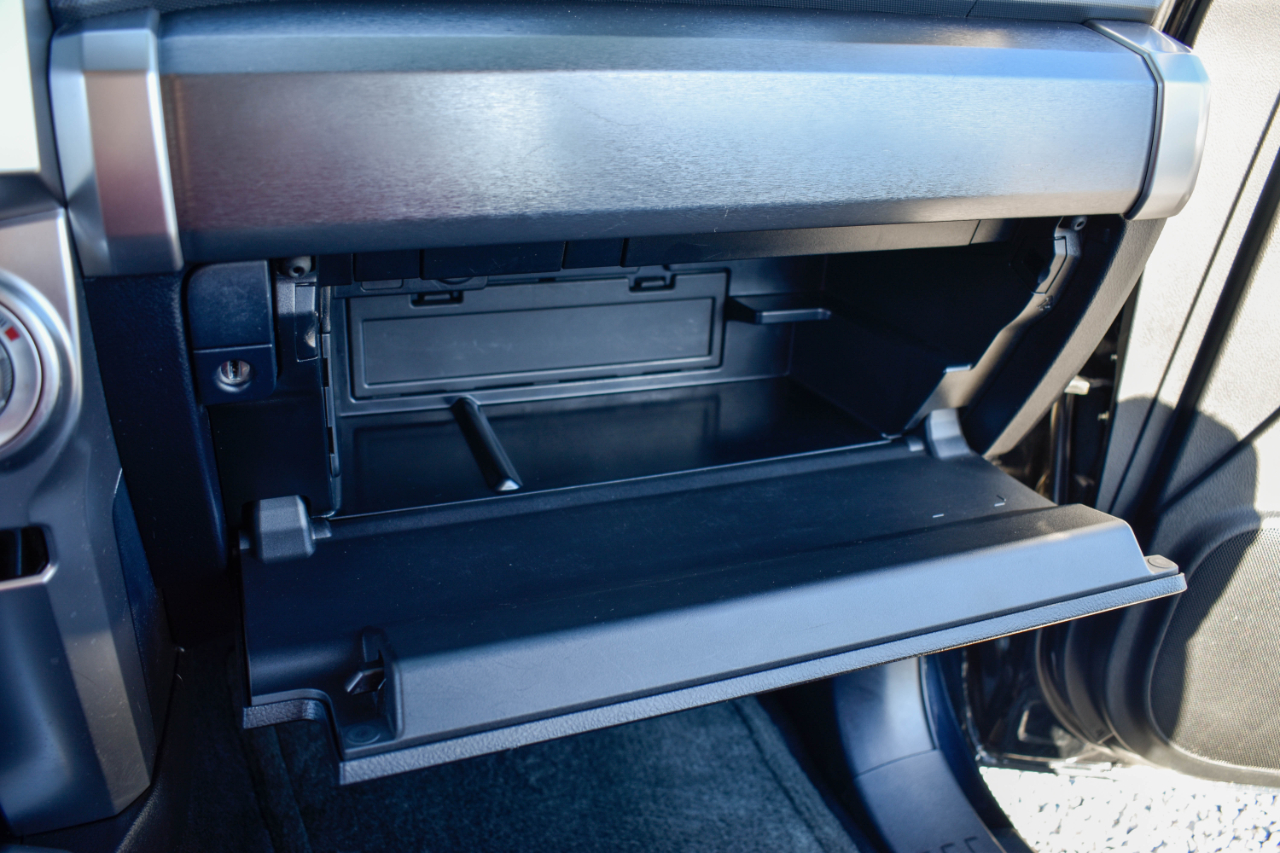 Toyota 4Runner SR5 2WD 2016