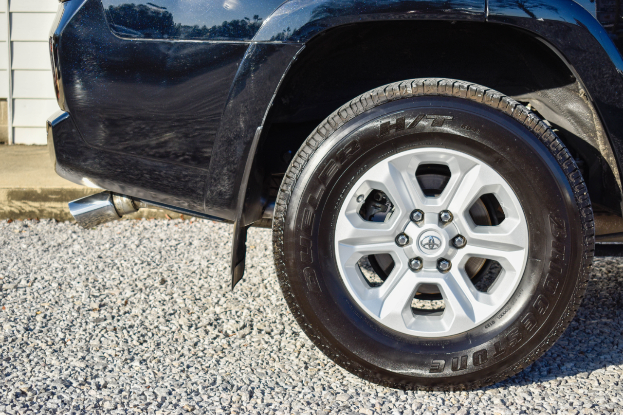 Toyota 4Runner SR5 2WD 2016