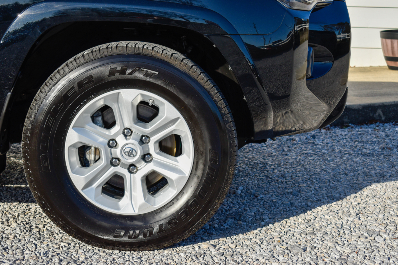 Toyota 4Runner SR5 2WD 2016