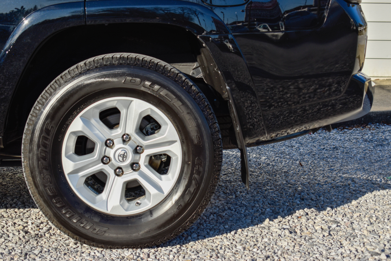 Toyota 4Runner SR5 2WD 2016