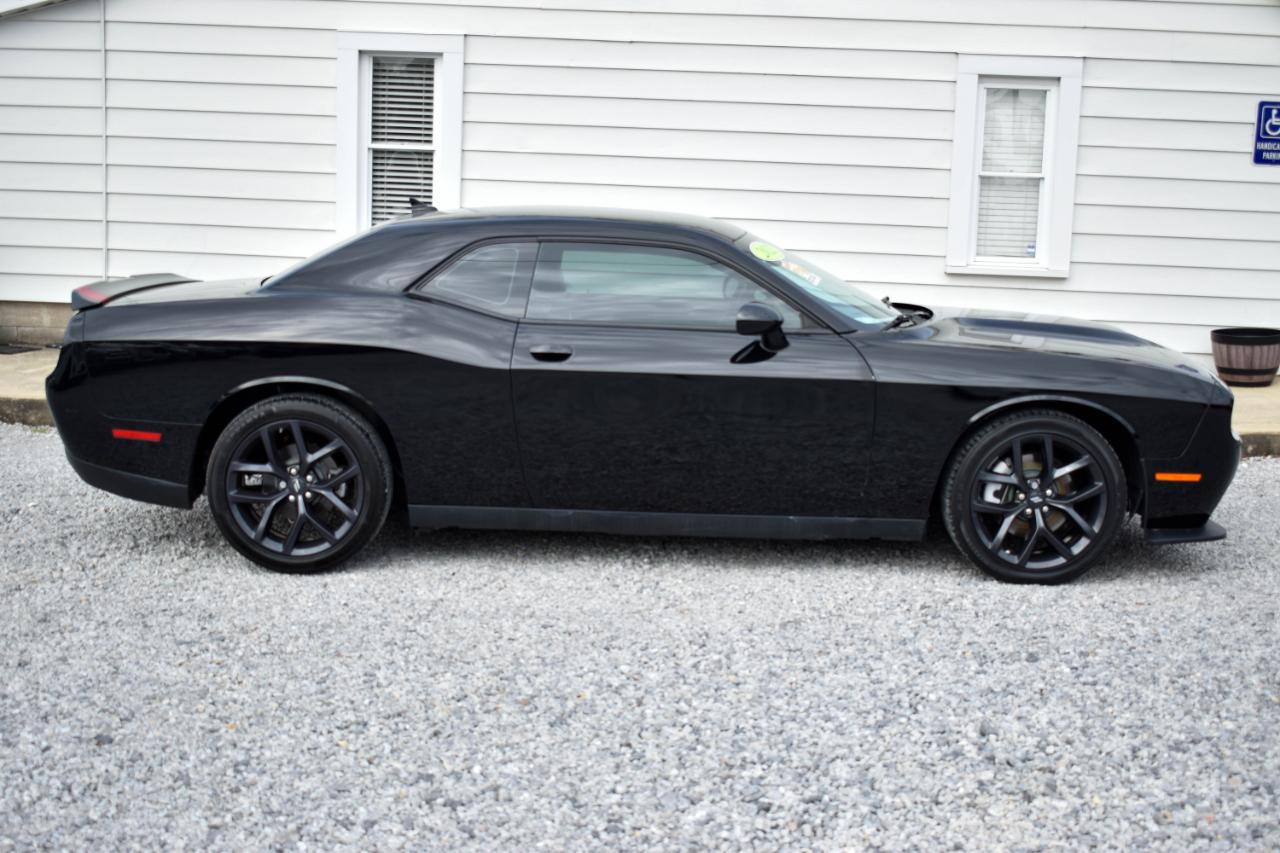 Dodge Challenger GT 2022