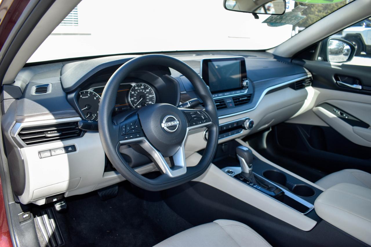 Nissan Altima 2.5 SV 2025