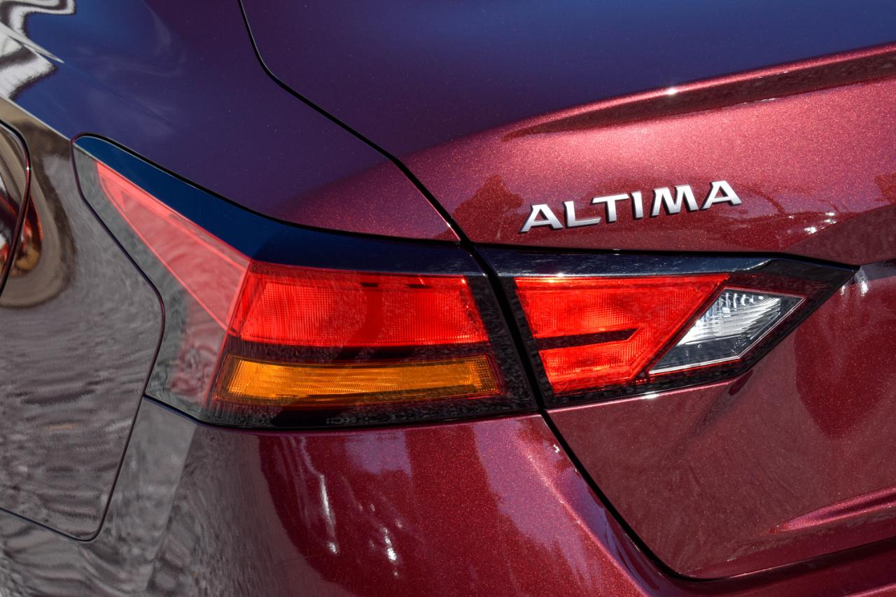 Nissan Altima 2.5 SV 2025