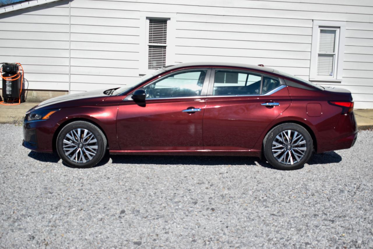 Nissan Altima 2.5 SV 2025