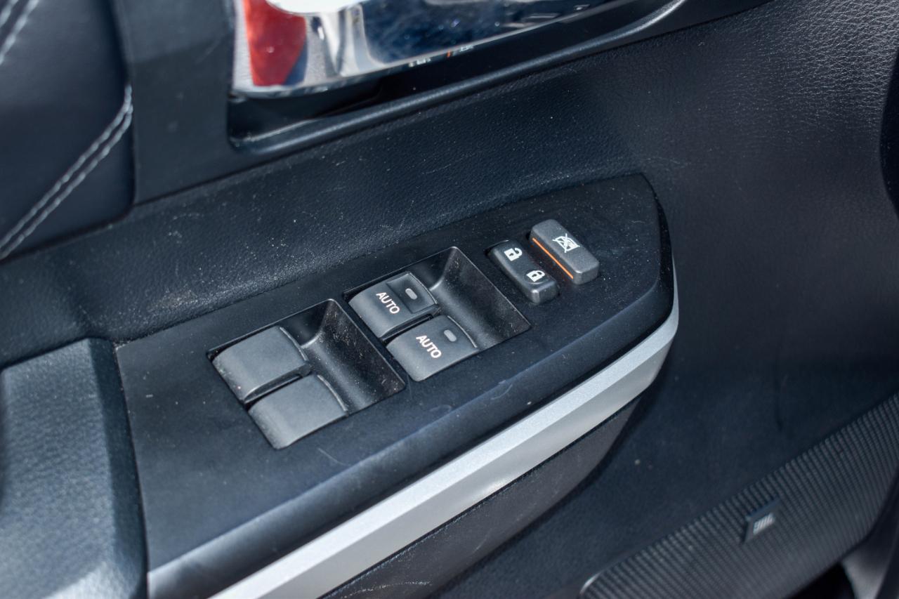 Toyota Tundra Platinum CrewMax 5.7L 4WD 2017