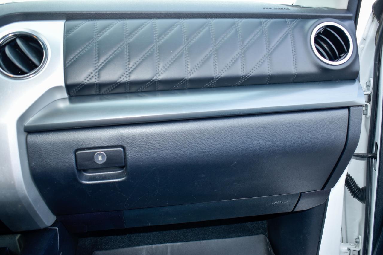 Toyota Tundra Platinum CrewMax 5.7L 4WD 2017