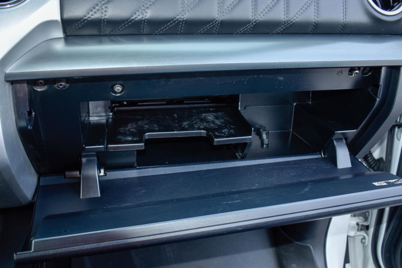 Toyota Tundra Platinum CrewMax 5.7L 4WD 2017