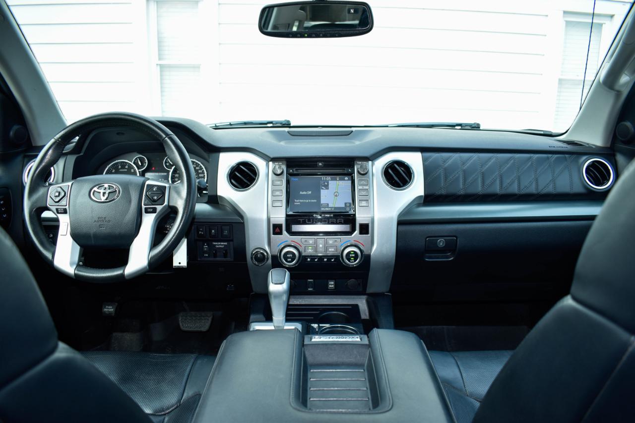 Toyota Tundra Platinum CrewMax 5.7L 4WD 2017