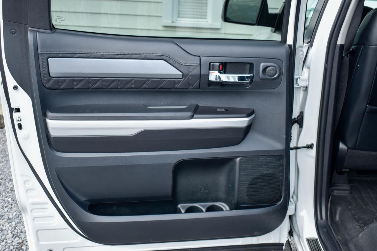 Toyota Tundra Platinum CrewMax 5.7L 4WD 2017