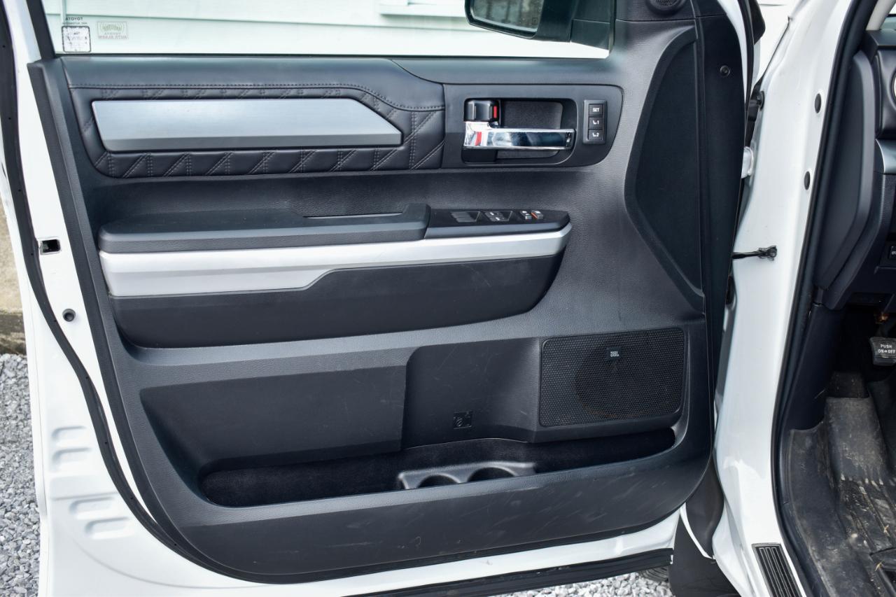 Toyota Tundra Platinum CrewMax 5.7L 4WD 2017