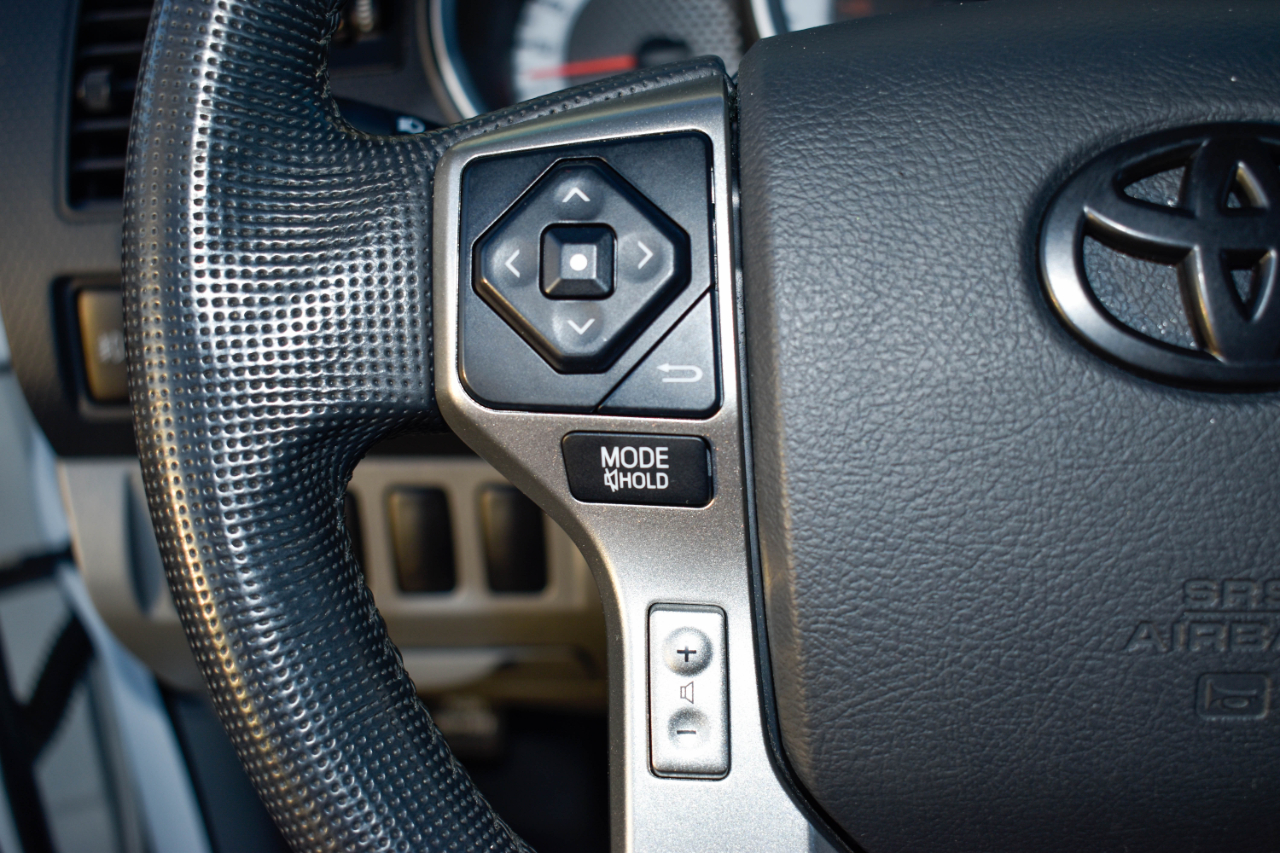 Toyota Tacoma PreRunner Double Cab V6 5AT 2WD 2014