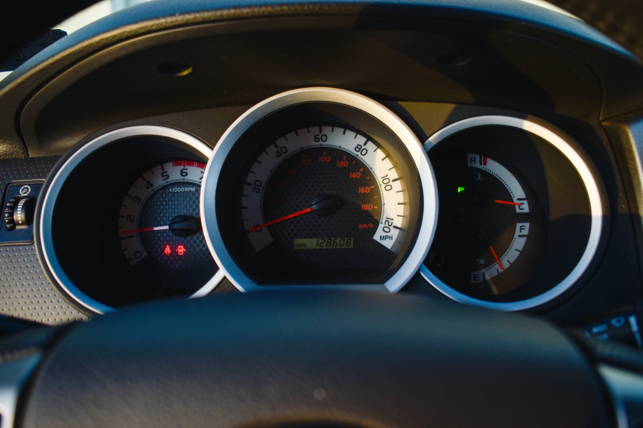 Toyota Tacoma PreRunner Double Cab V6 5AT 2WD 2014