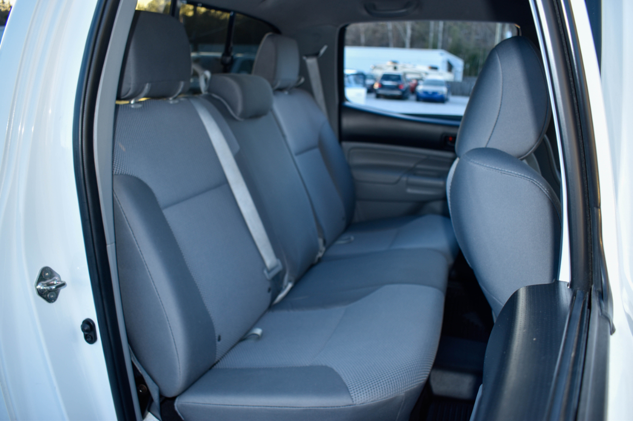 Toyota Tacoma PreRunner Double Cab V6 5AT 2WD 2014