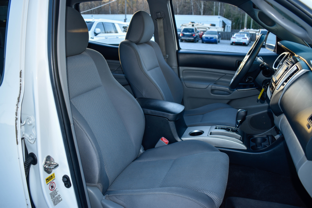 Toyota Tacoma PreRunner Double Cab V6 5AT 2WD 2014