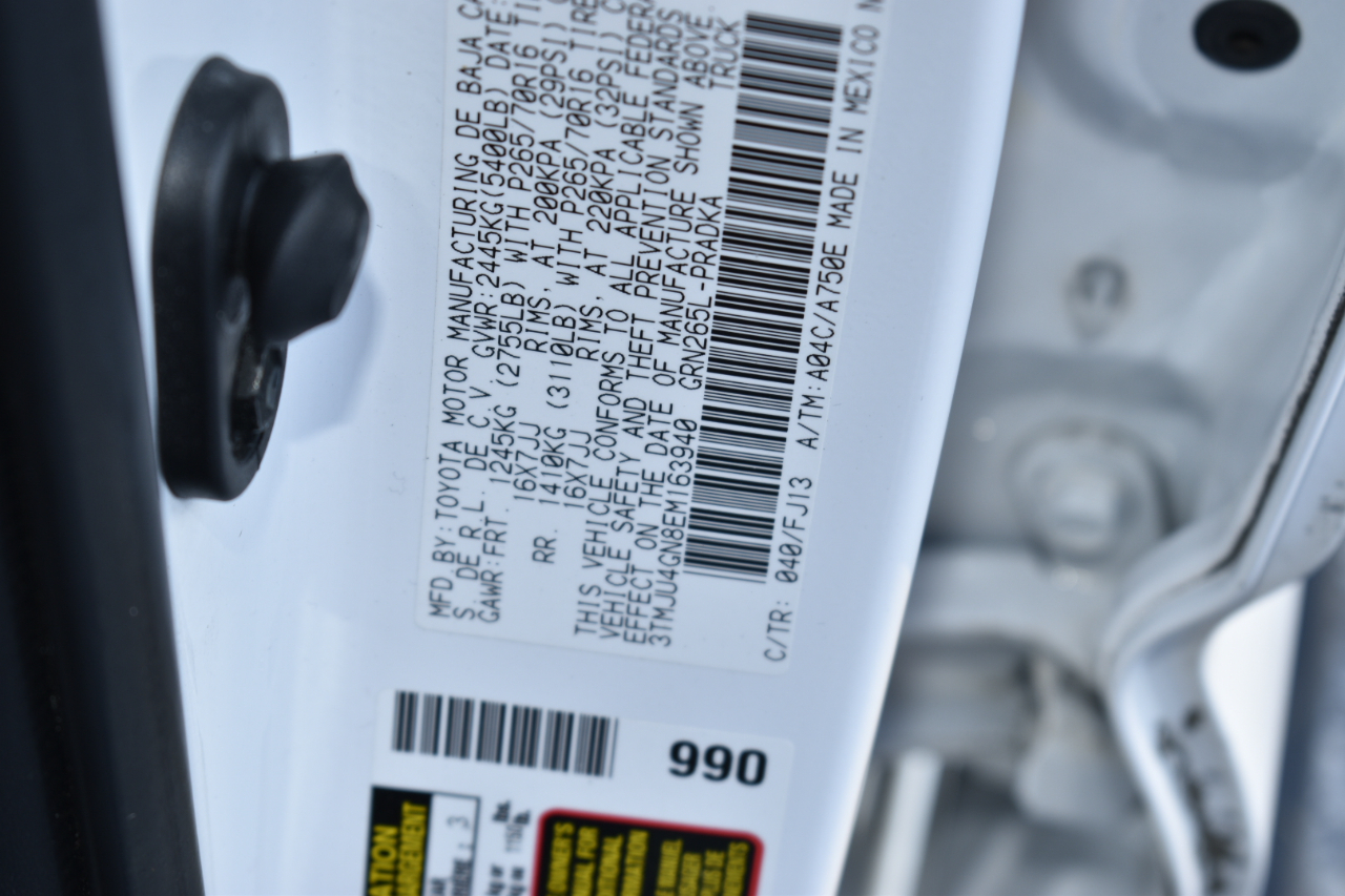 Toyota Tacoma PreRunner Double Cab V6 5AT 2WD 2014