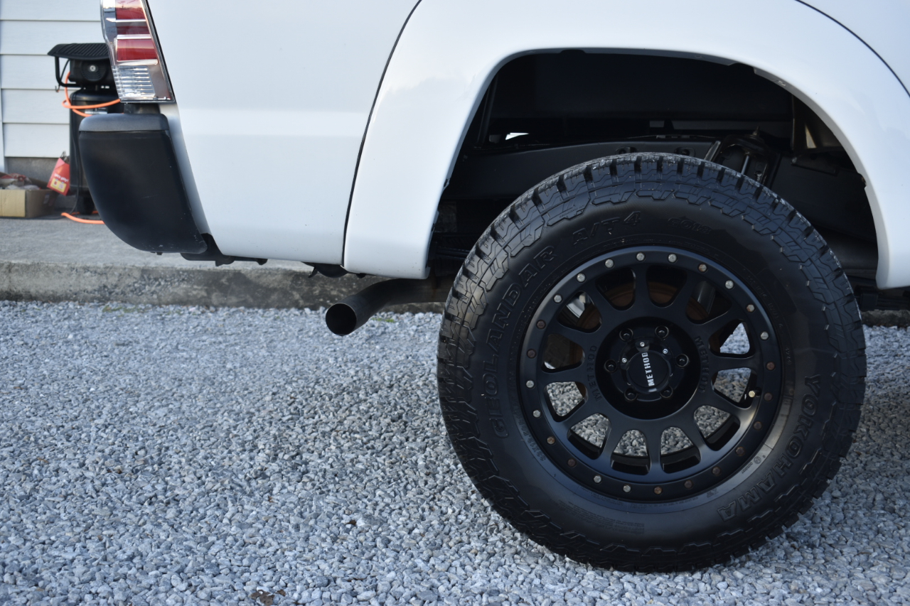 Toyota Tacoma PreRunner Double Cab V6 5AT 2WD 2014