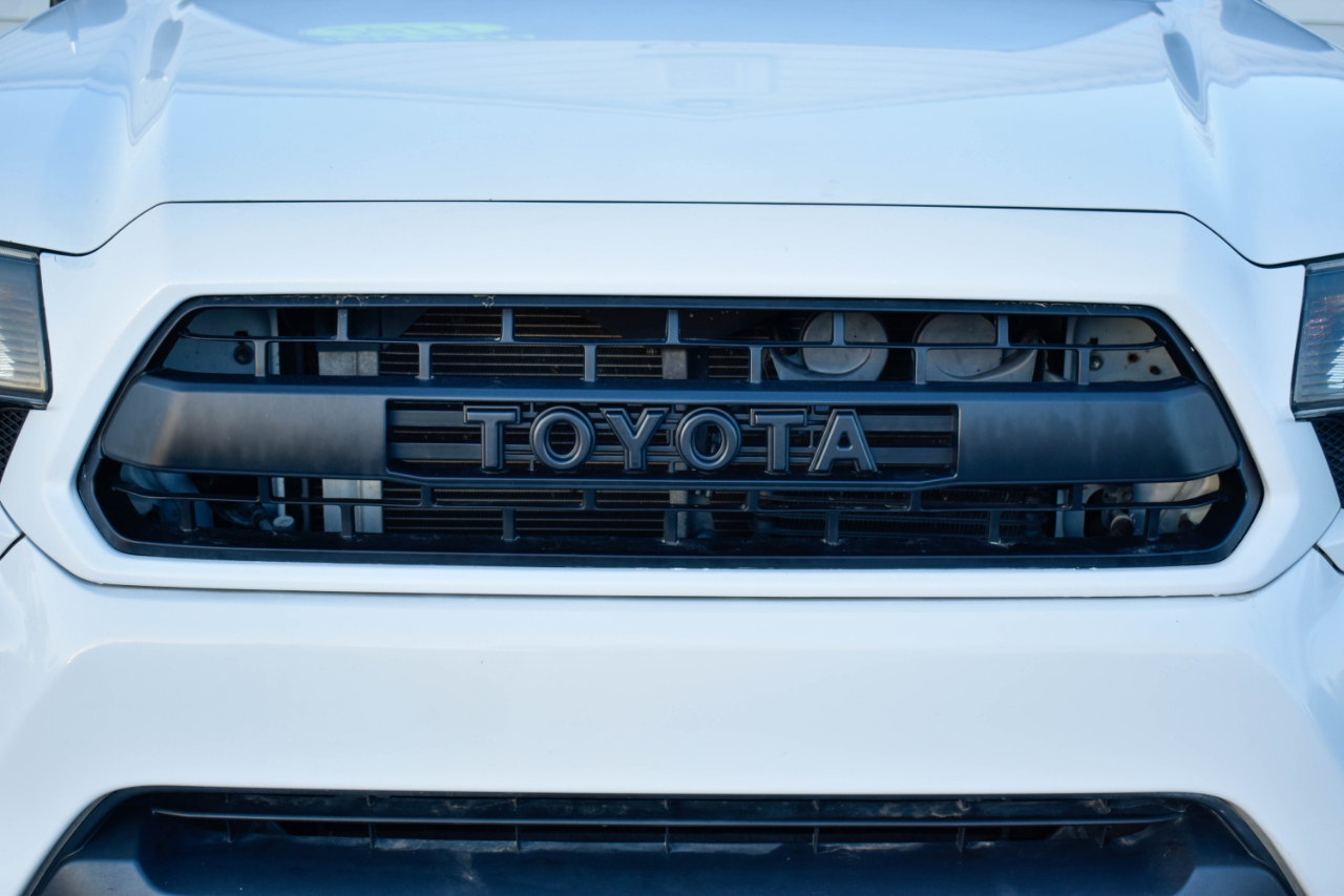 Toyota Tacoma PreRunner Double Cab V6 5AT 2WD 2014