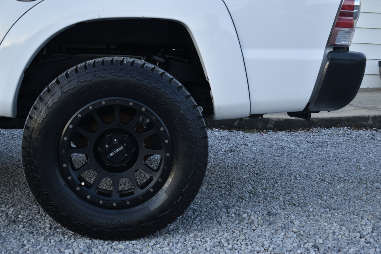 Toyota Tacoma PreRunner Double Cab V6 5AT 2WD 2014