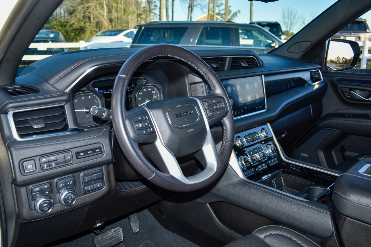GMC Yukon Denali 4WD 2021