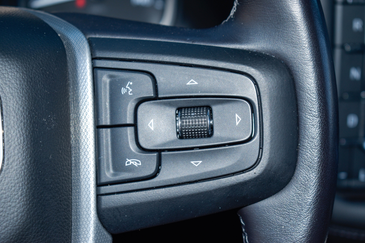 GMC Yukon Denali 4WD 2021