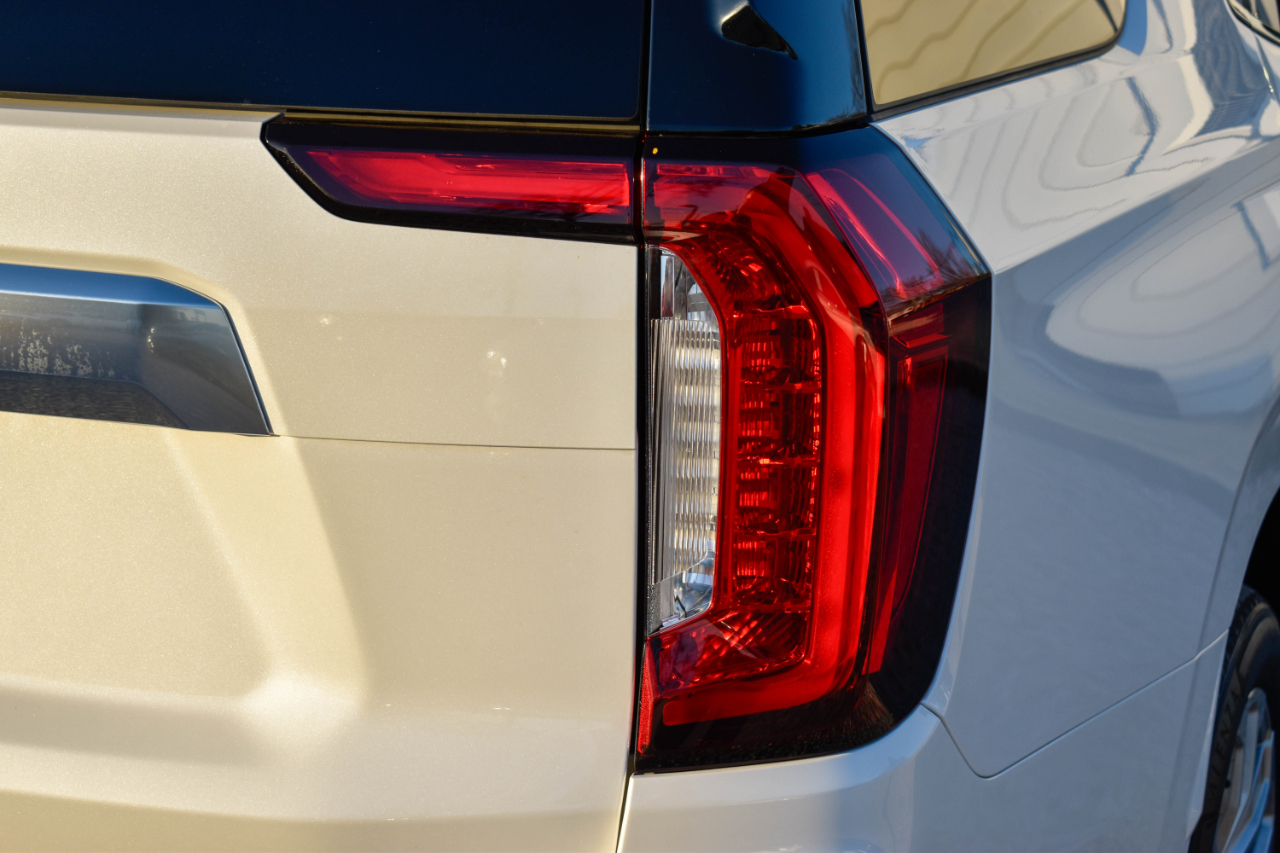 GMC Yukon Denali 4WD 2021