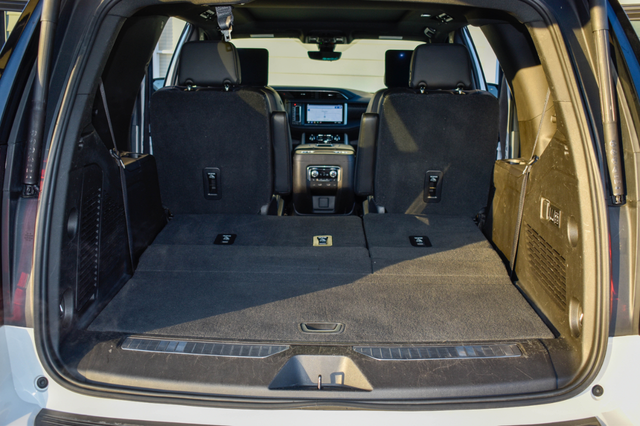 GMC Yukon Denali 4WD 2021