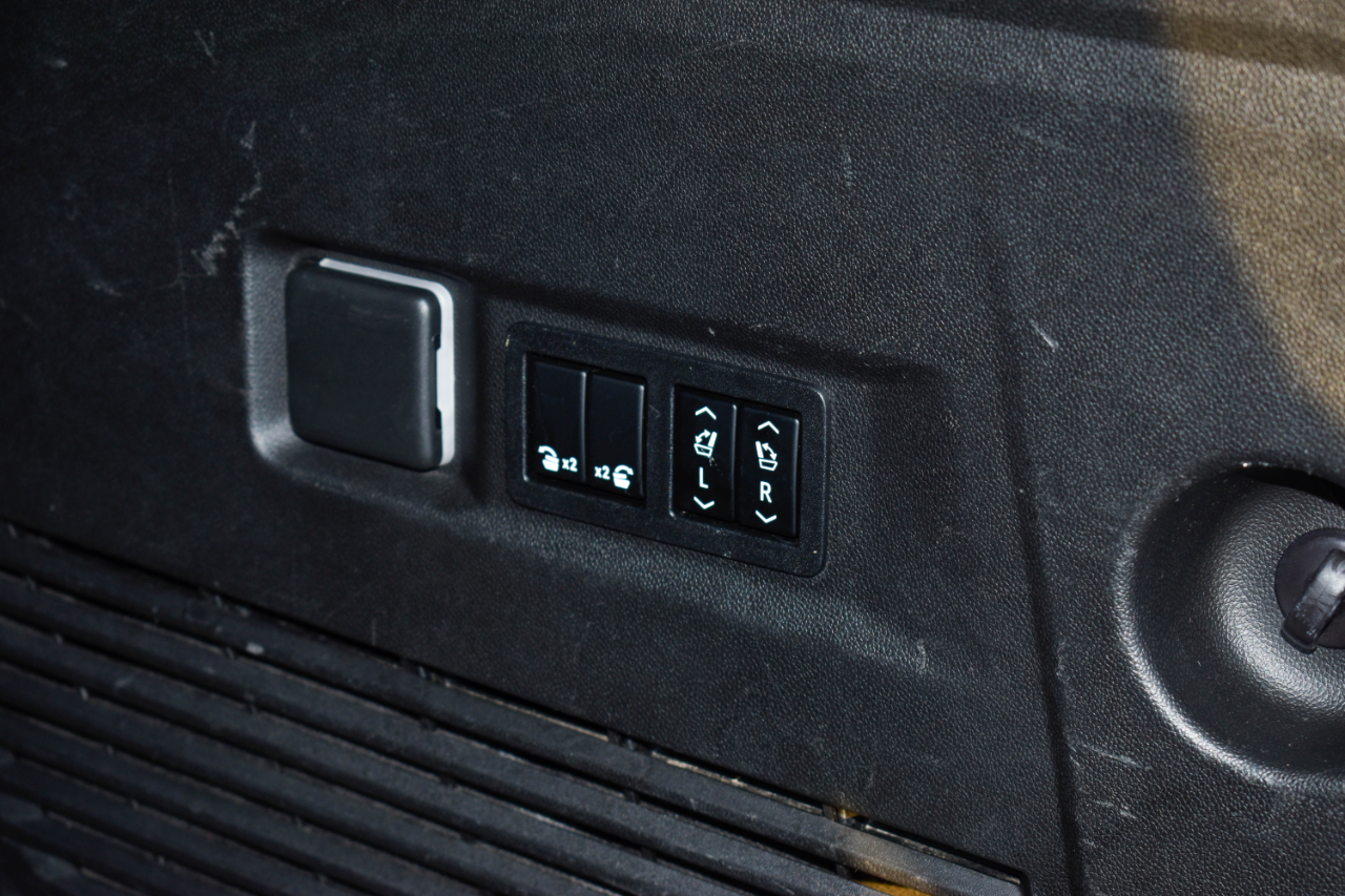 GMC Yukon Denali 4WD 2021