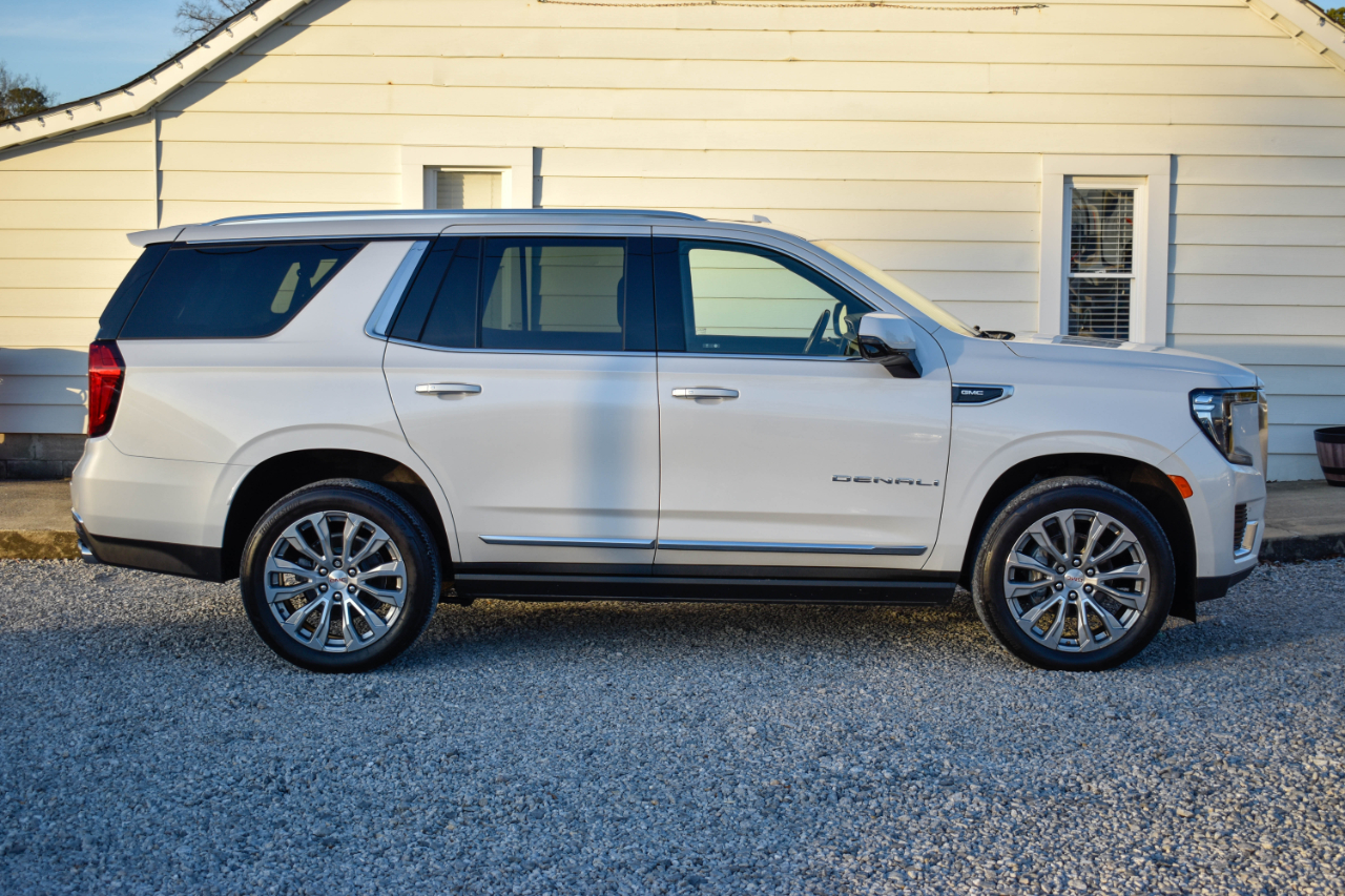 GMC Yukon Denali 4WD 2021