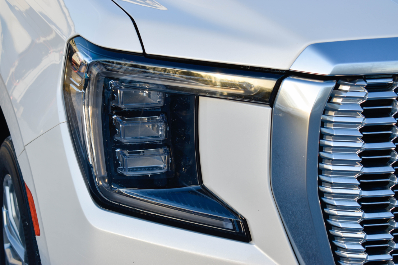 GMC Yukon Denali 4WD 2021