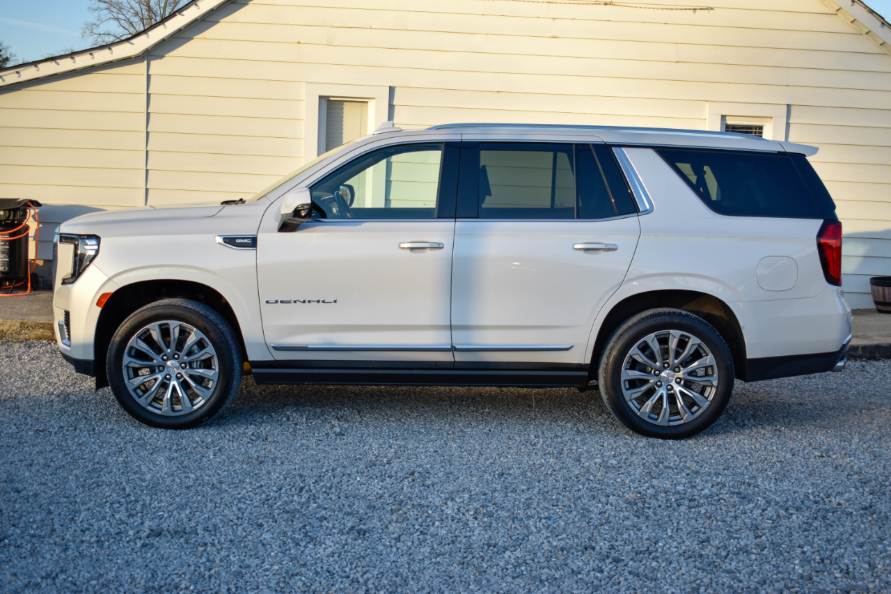 GMC Yukon Denali 4WD 2021