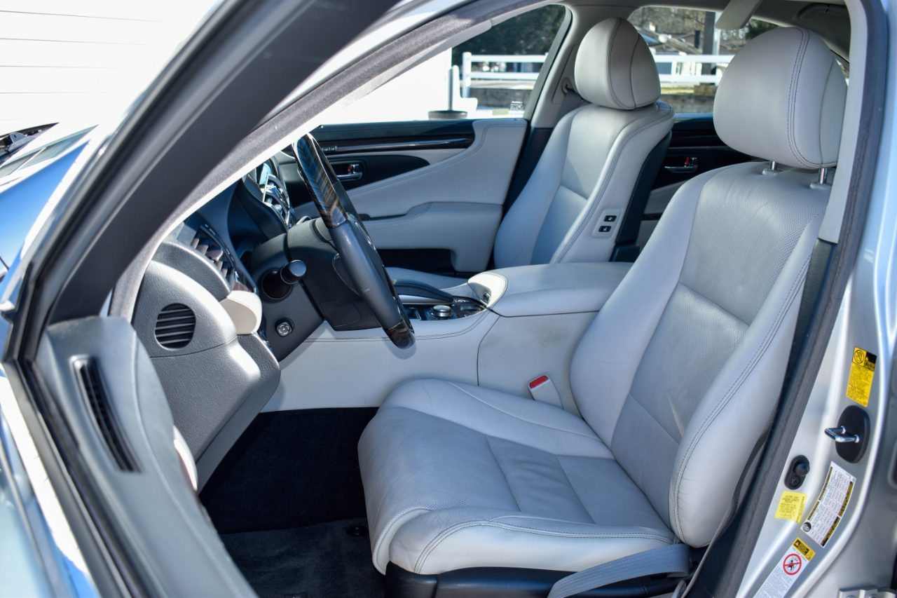 Lexus LS 460 Luxury Sedan 2014