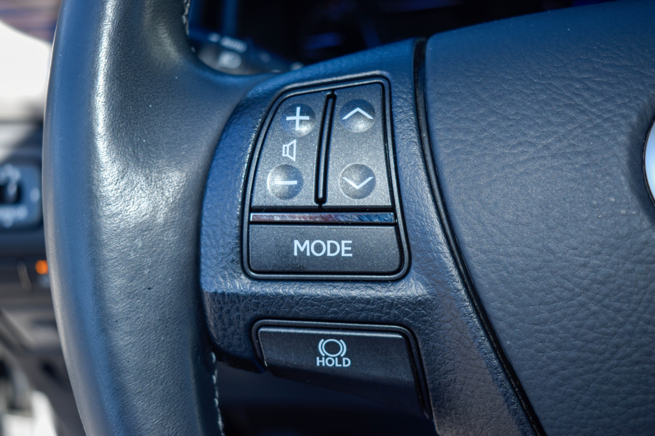 Lexus LS 460 Luxury Sedan 2014