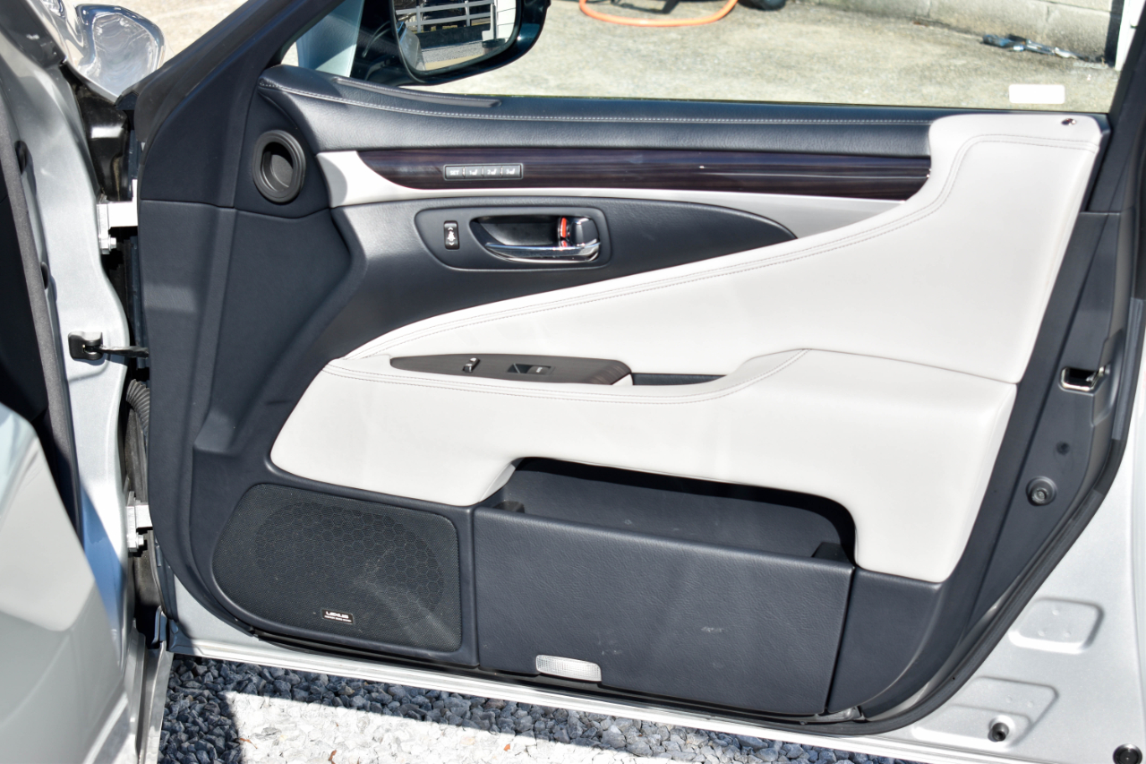 Lexus LS 460 Luxury Sedan 2014