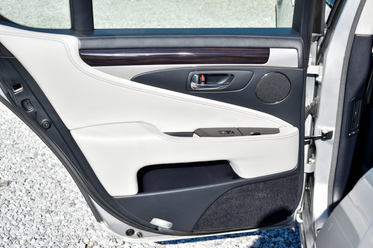 Lexus LS 460 Luxury Sedan 2014