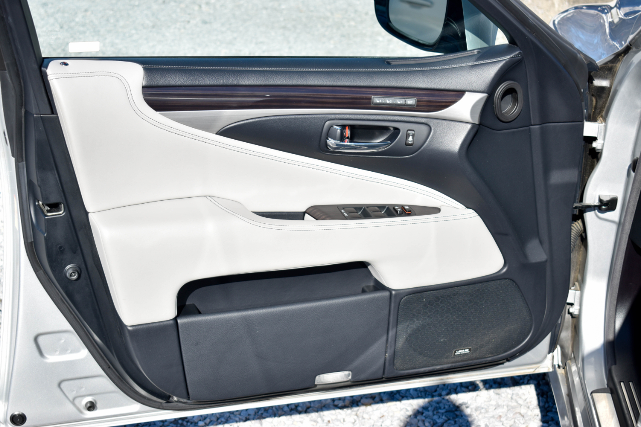 Lexus LS 460 Luxury Sedan 2014