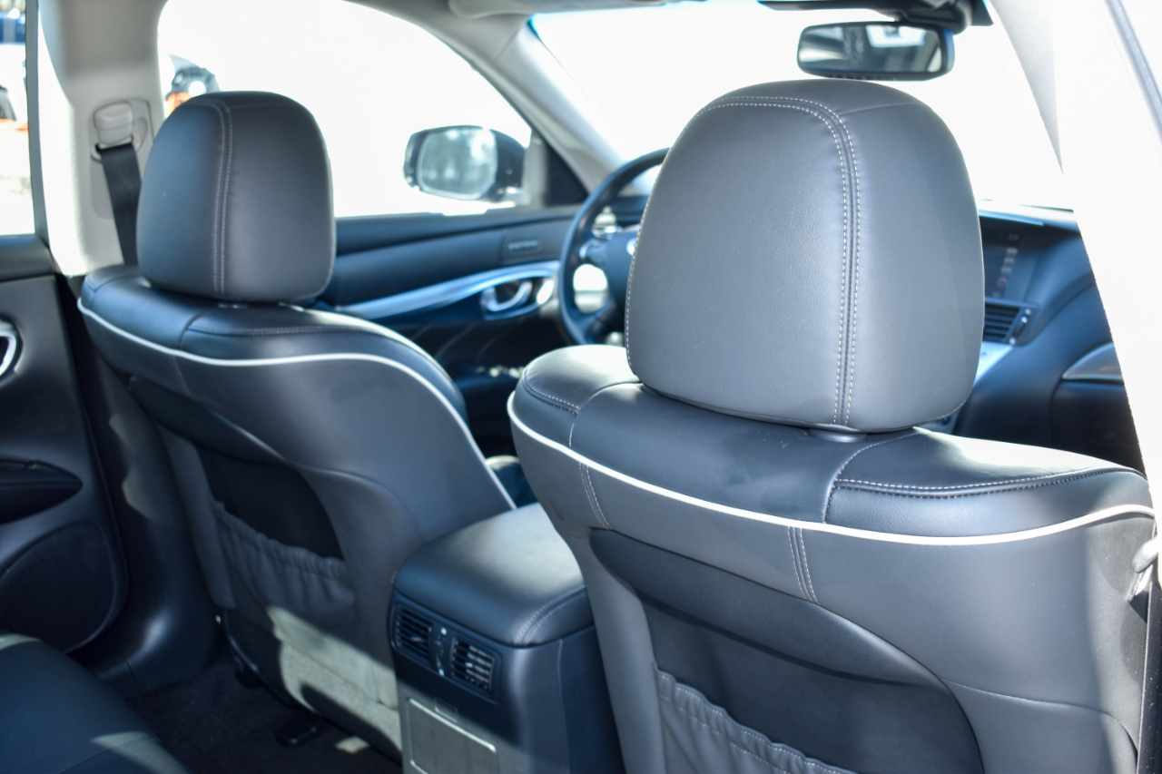 Infiniti Q70 3.7 2018