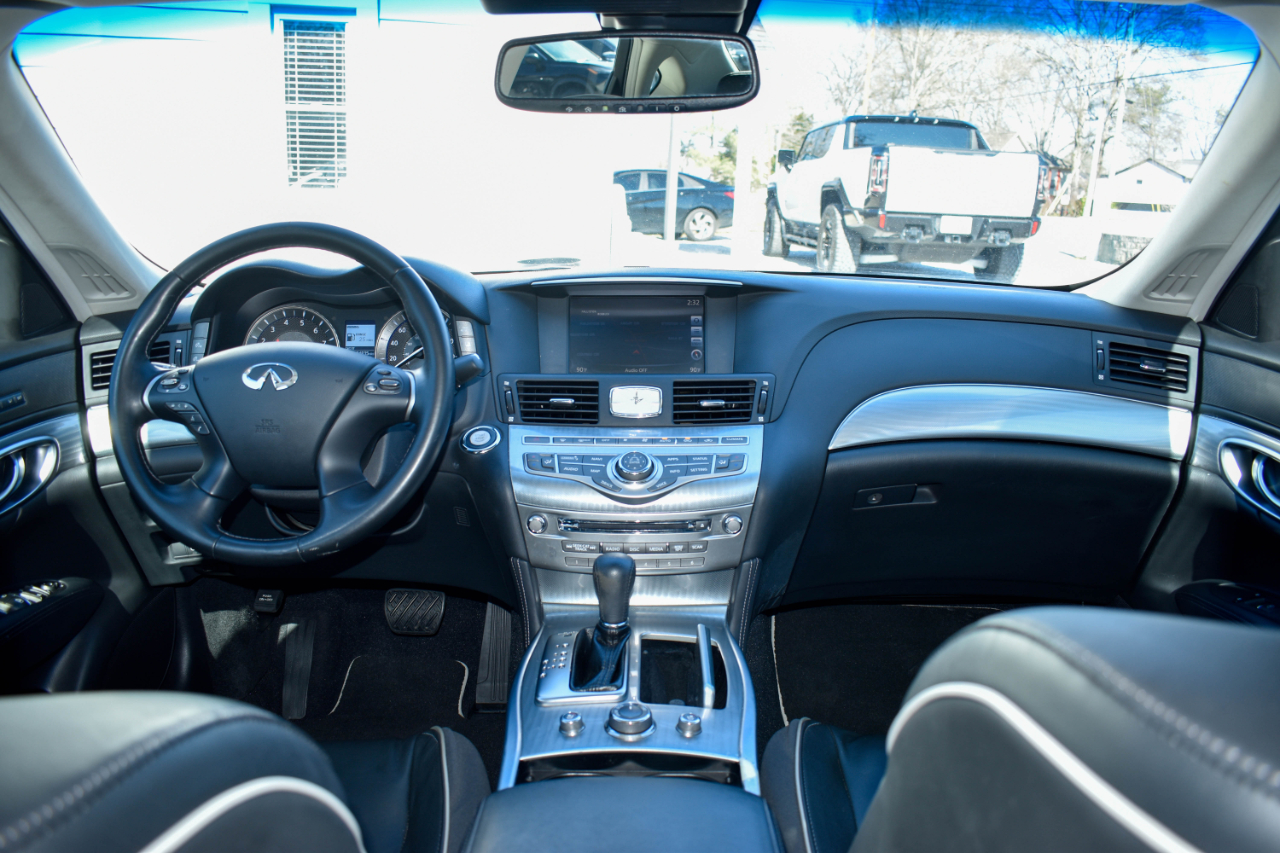 Infiniti Q70 3.7 2018