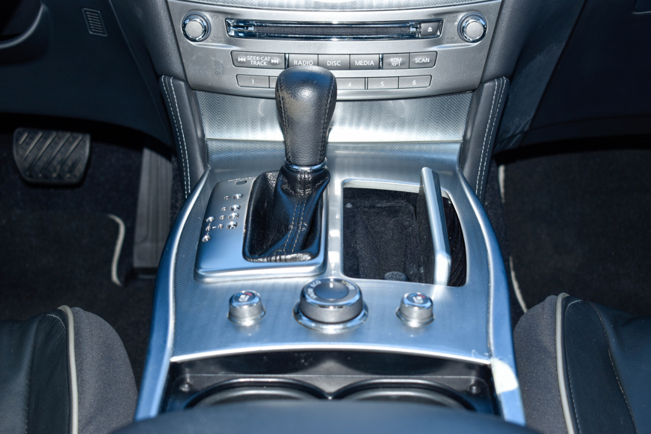 Infiniti Q70 3.7 2018