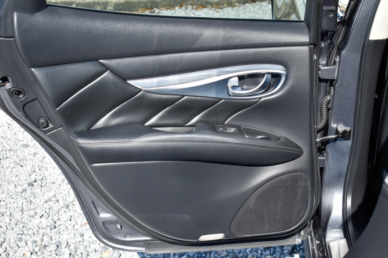 Infiniti Q70 3.7 2018