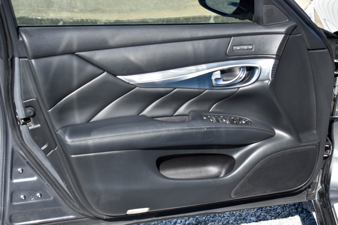 Infiniti Q70 3.7 2018