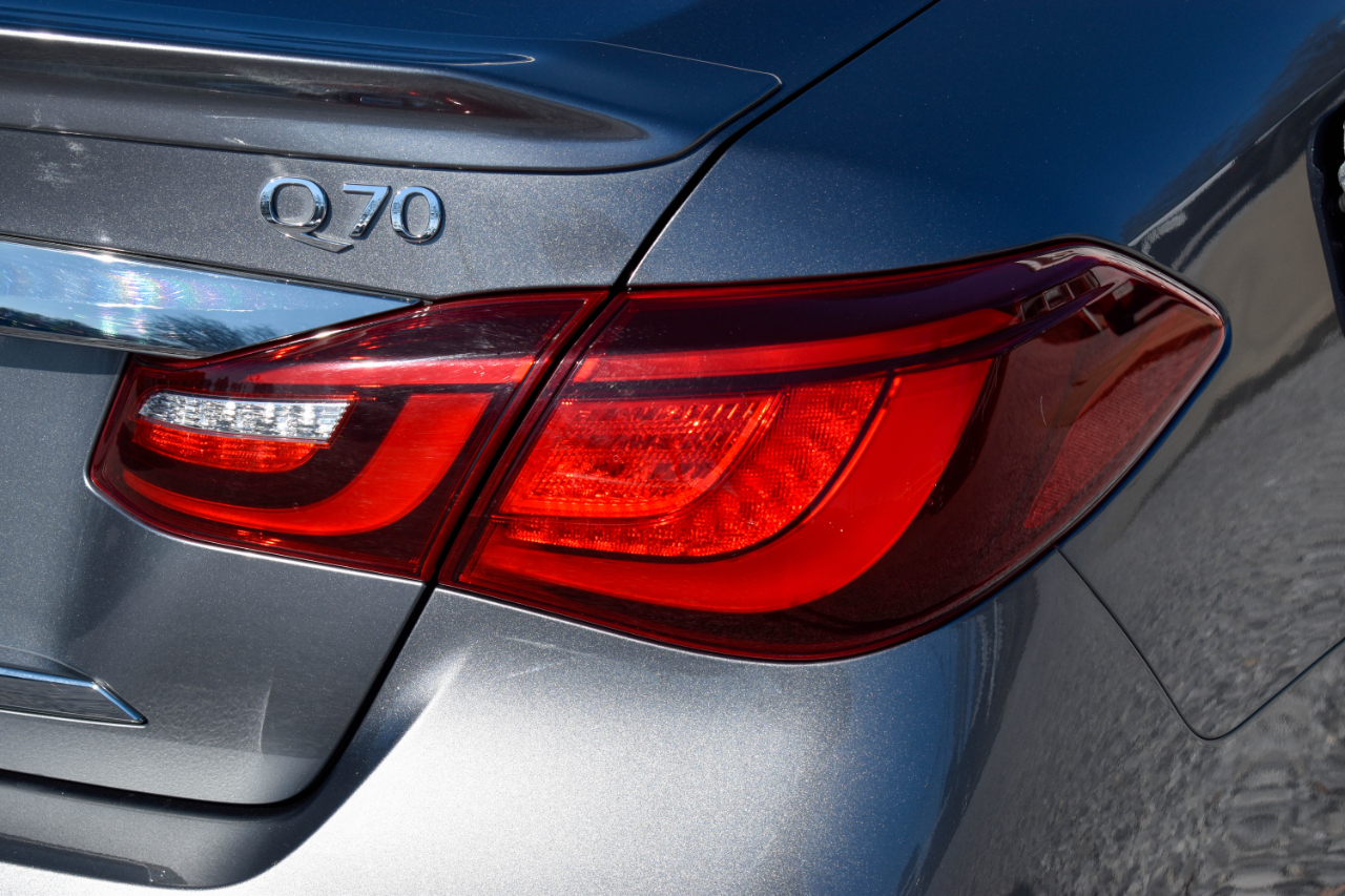 Infiniti Q70 3.7 2018