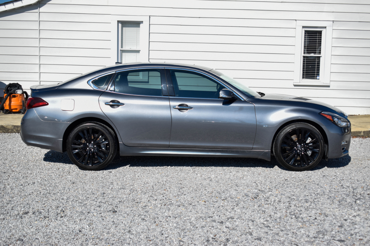 Infiniti Q70 3.7 2018
