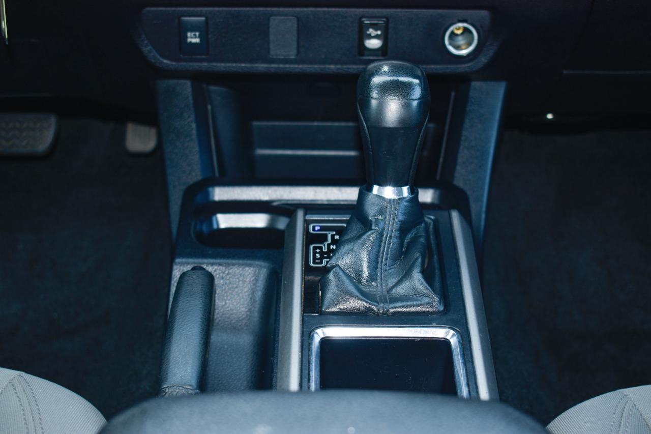 Toyota Tacoma SR5 Double Cab Long Bed I4 6AT 2WD 2018