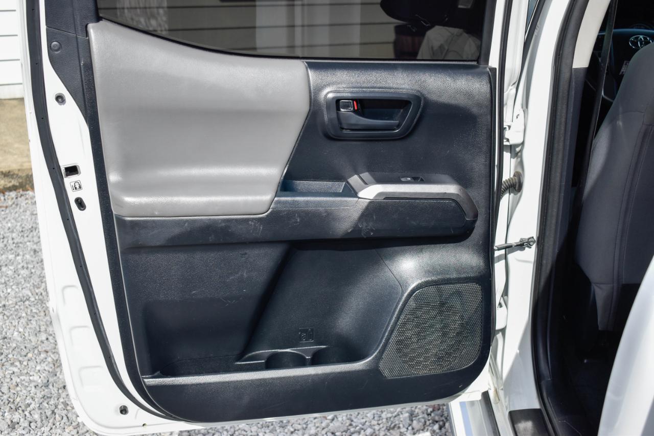 Toyota Tacoma SR5 Double Cab Long Bed I4 6AT 2WD 2018