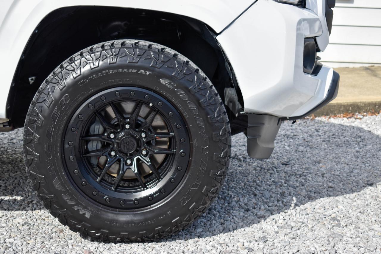 Toyota Tacoma SR5 Double Cab Long Bed I4 6AT 2WD 2018