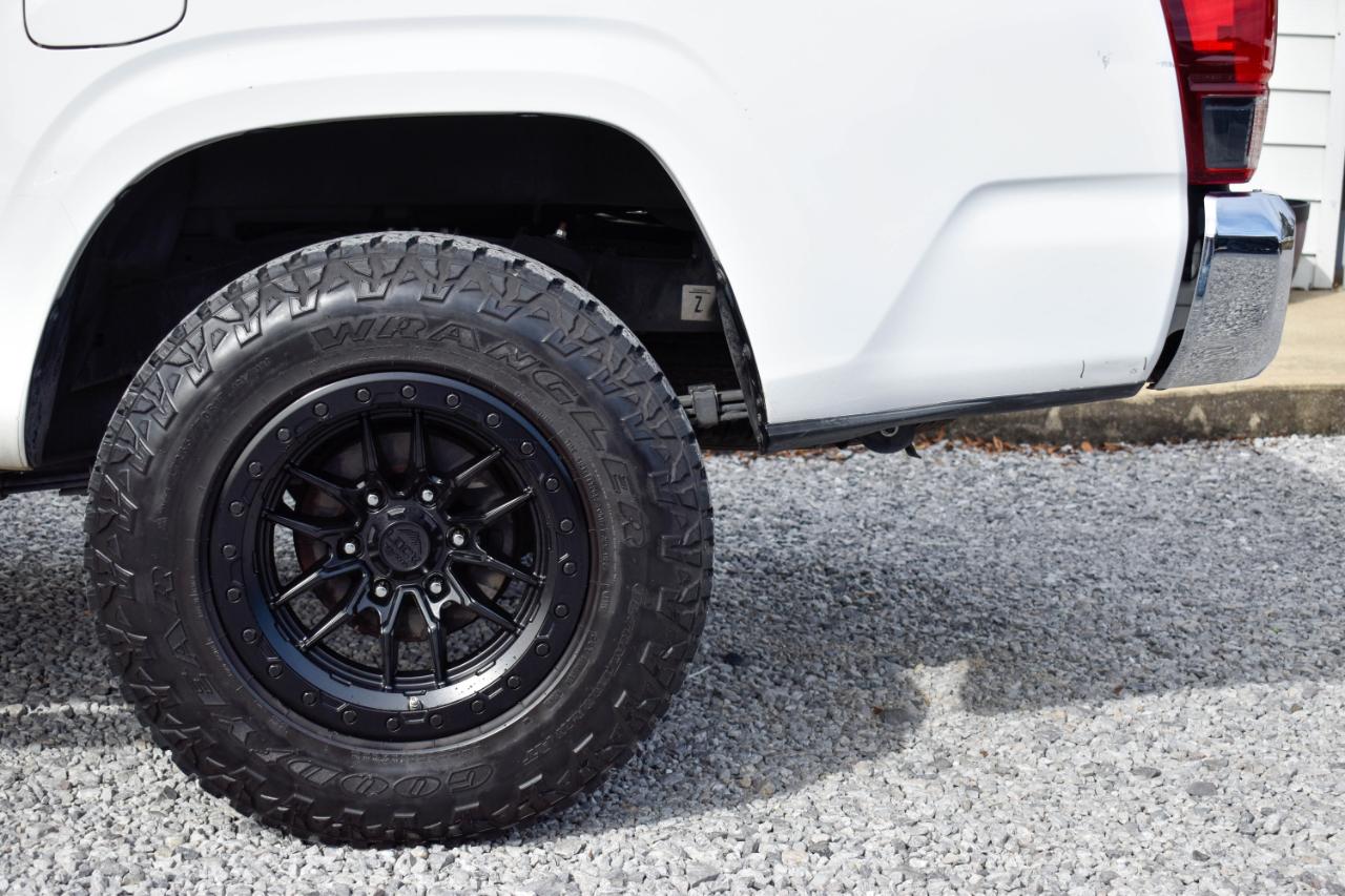 Toyota Tacoma SR5 Double Cab Long Bed I4 6AT 2WD 2018